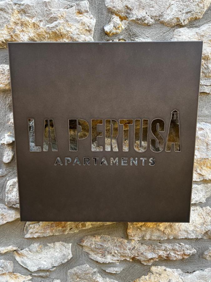 Apartaments La Pertusa Corca  Bagian luar foto