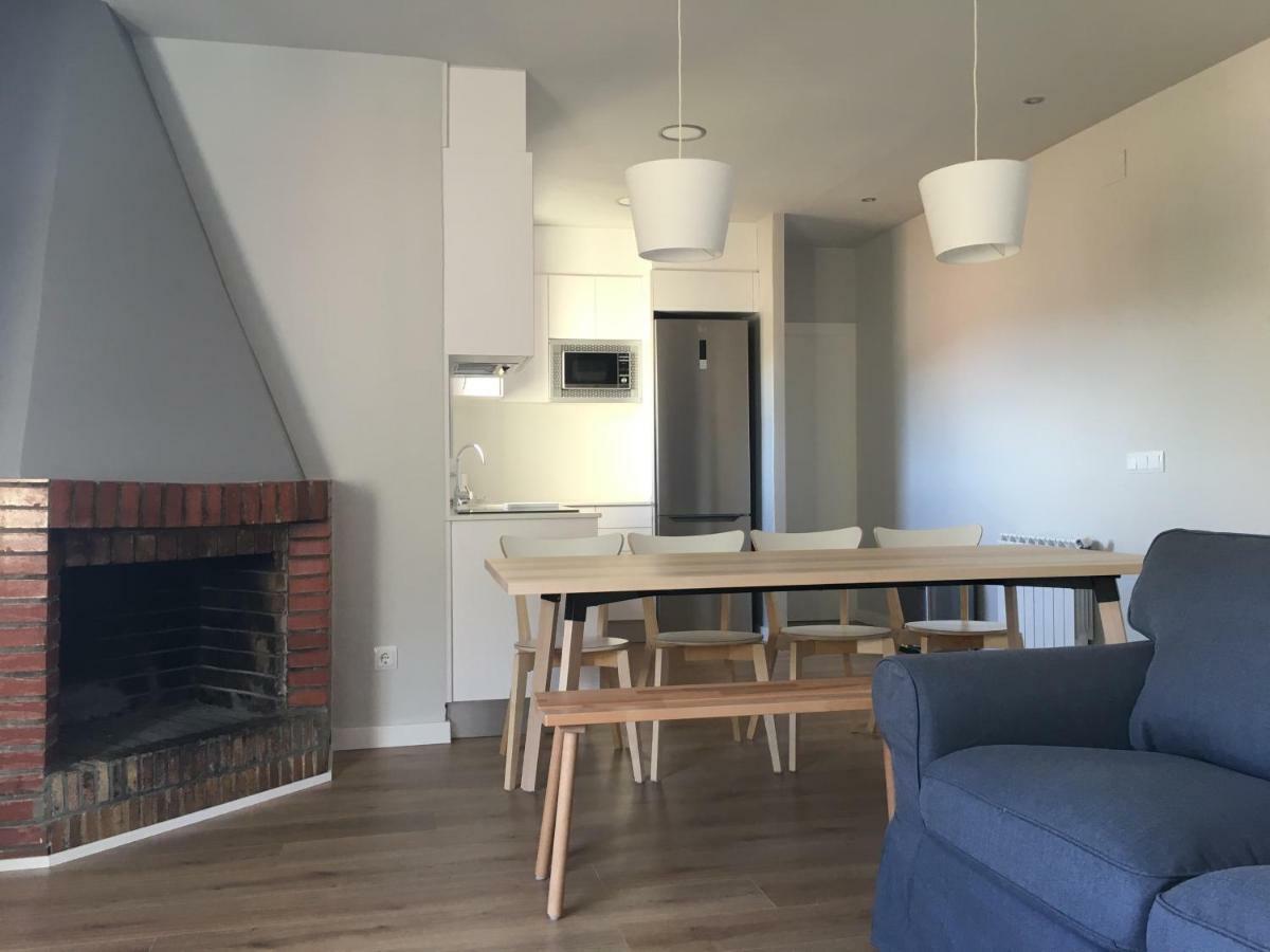 Apartaments La Pertusa Corca  Bagian luar foto