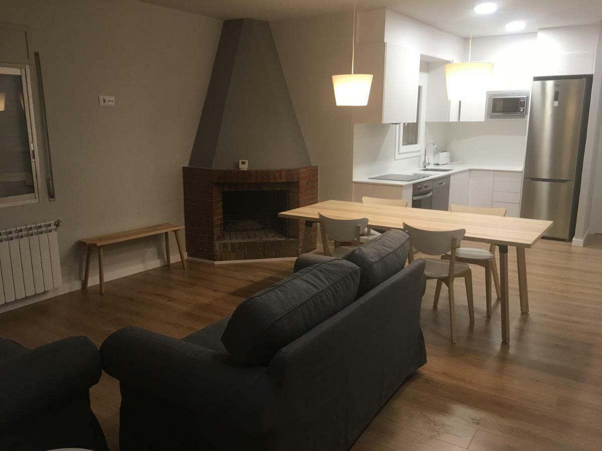 Apartaments La Pertusa Corca  Bagian luar foto